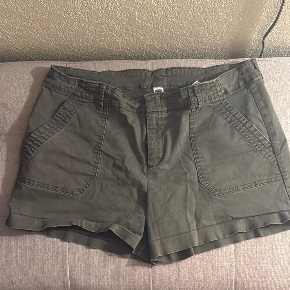 Old Navy Green Cargo Shorts Casual Cotton Blend